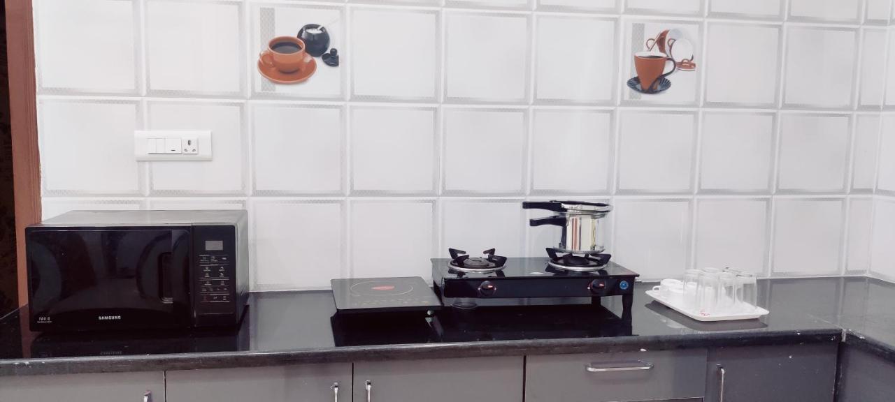 Suvarna Elite - Premium Apartment Hotel Májszúr Kültér fotó