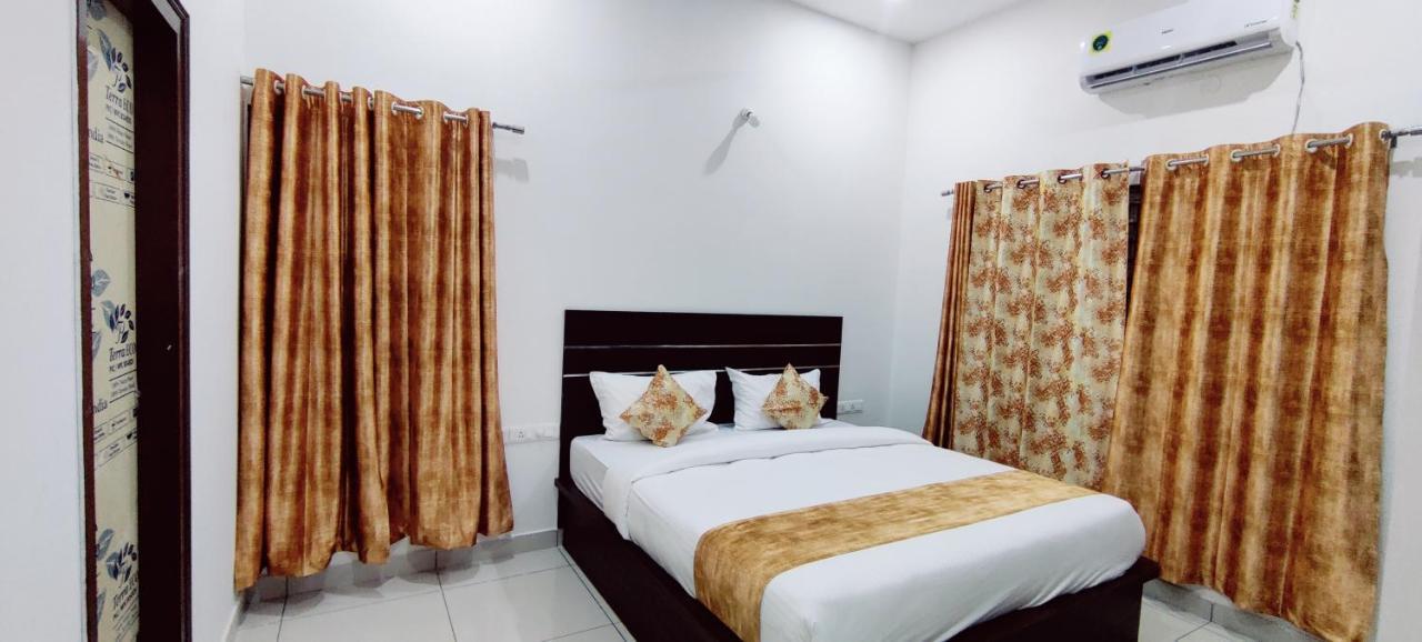 Suvarna Elite - Premium Apartment Hotel Májszúr Kültér fotó