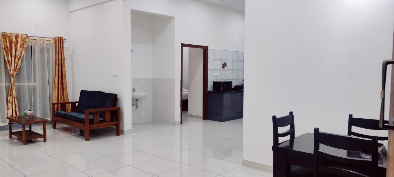 Suvarna Elite - Premium Apartment Hotel Májszúr Kültér fotó