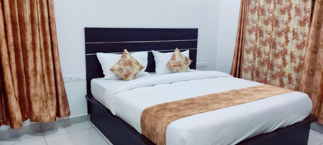 Suvarna Elite - Premium Apartment Hotel Májszúr Kültér fotó